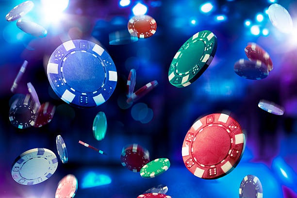 Live blackjack game in progress at Dragon Hatch